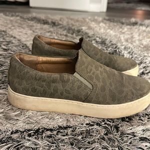 Frye green patterned shoes